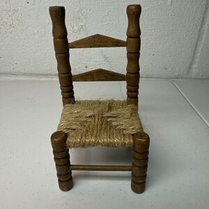 Charming Vintage Dollhouse Furniture Ladderback Chair Woven Seat Unsigned